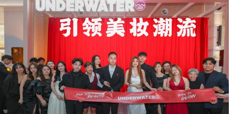Underwater 引领美妆潮流